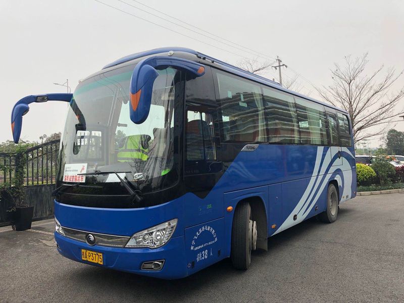 宇通39座大巴車